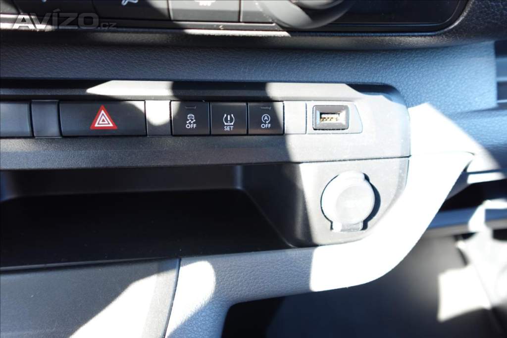Foto inzerátu Peugeot Expert 2,0 HDI  Traveller L3H1 8MÍST