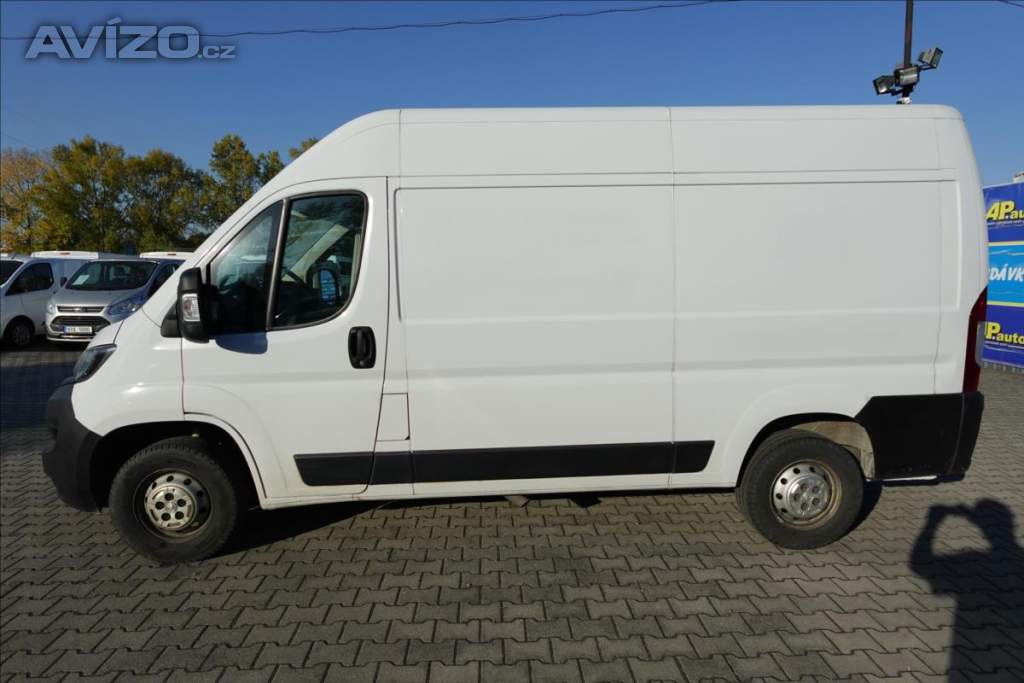 Foto inzerátu Peugeot Boxer 2,2 HDI  L2H2 KLIMA SERVISKA