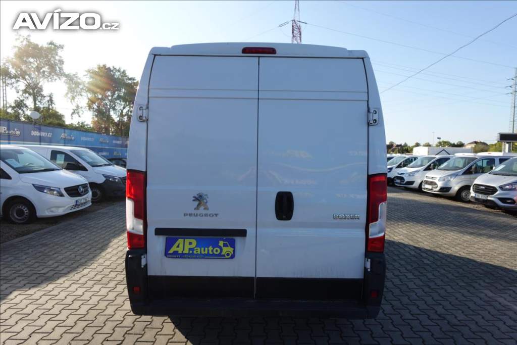 Foto inzerátu Peugeot Boxer 2,2 HDI  L2H2 KLIMA SERVISKA