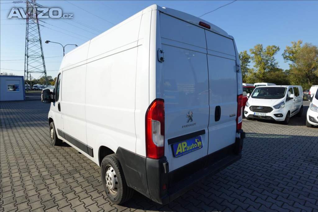 Foto inzerátu Peugeot Boxer 2,2 HDI  L2H2 KLIMA SERVISKA