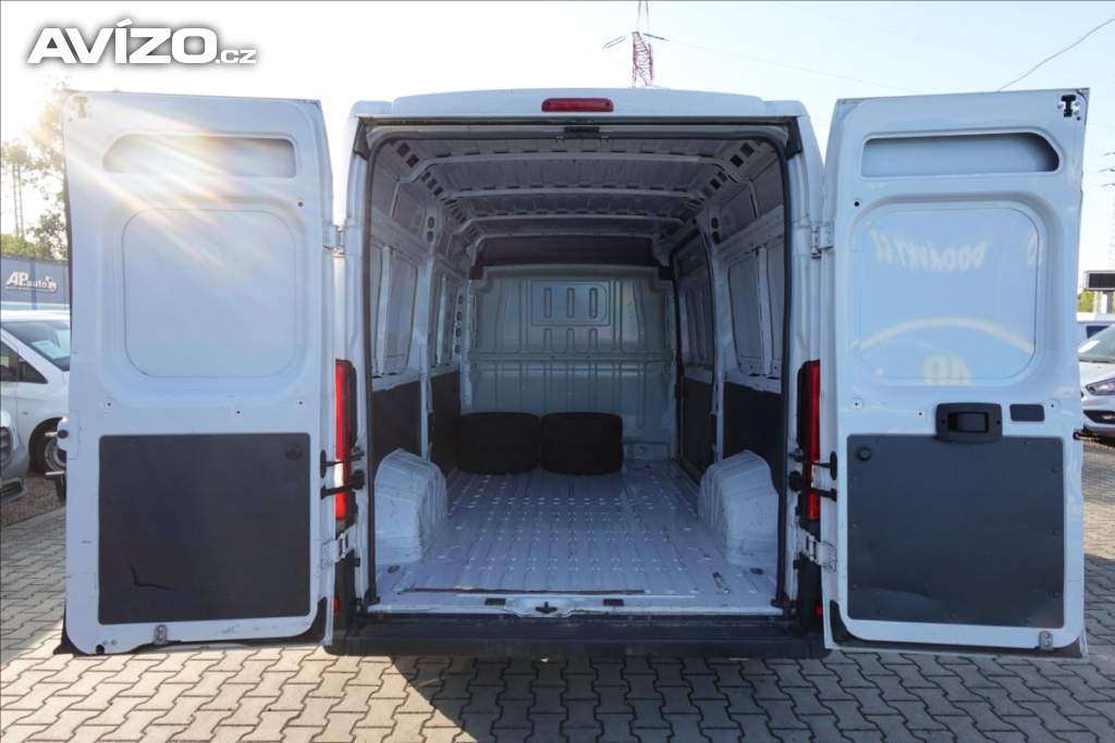 Foto inzerátu Peugeot Boxer 2,2 HDI  L2H2 KLIMA SERVISKA