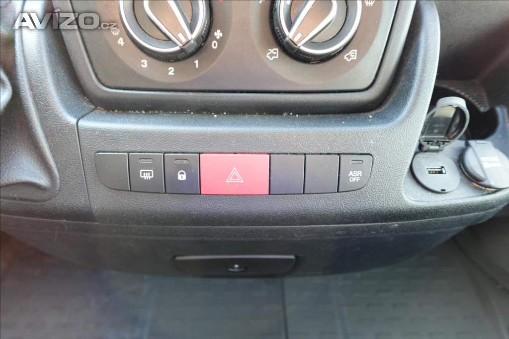 Foto inzerátu Peugeot Boxer 2,2 HDI  L2H2 KLIMA SERVISKA
