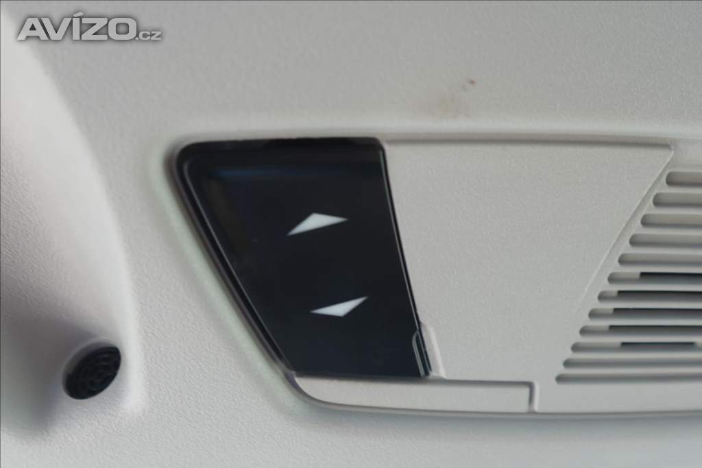 Foto inzerátu Ford Transit Connect 1,5 TDCI  L2H1 5 MÍST KLIMATRO