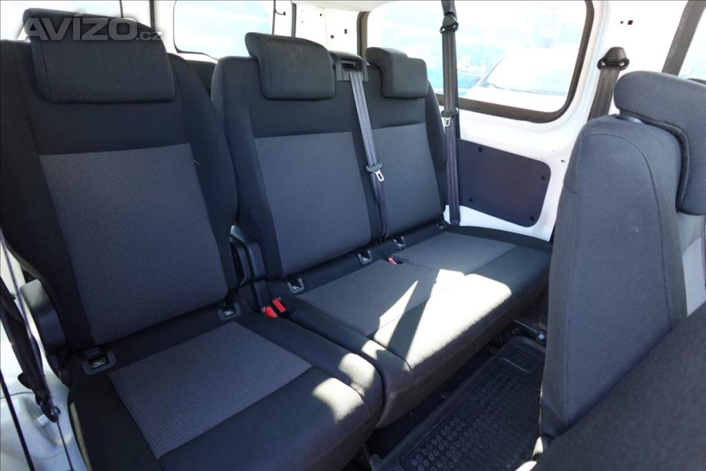 Foto inzerátu Peugeot Expert 2,0 HDI  Traveller L3H1 8MÍST