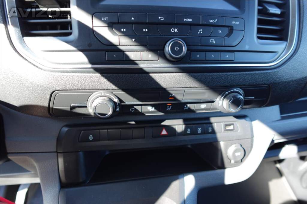 Foto inzerátu Peugeot Expert 2,0 HDI  Traveller L3H1 8MÍST