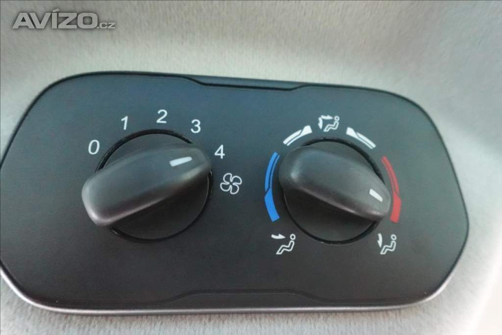 Foto inzerátu Ford Transit Custom 2,0 TDCI  L2H1 9MÍST KLIMA