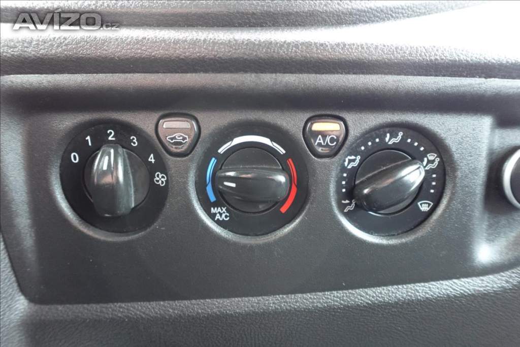Foto inzerátu Ford Transit 2,0 TDCI  L3H2 8MÍST BUS KLIMA