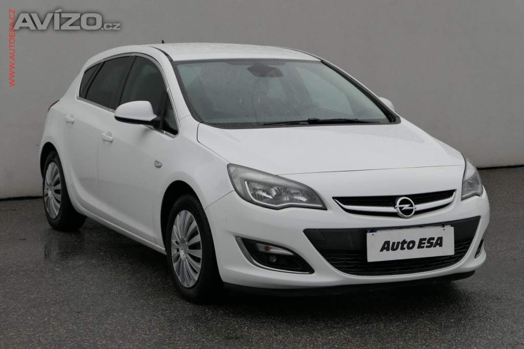 Opel Astra 1.4T, ČR, AC, tempo, výhřev