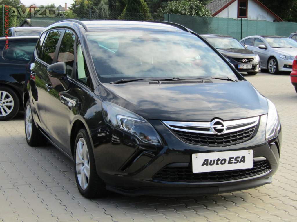 Opel Zafira 1.4T, AC, výhřev sedadel