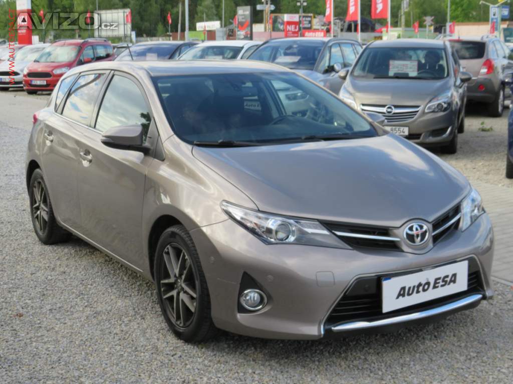 Toyota Auris 1.6VVT-i, 2.maj,ČR, AT