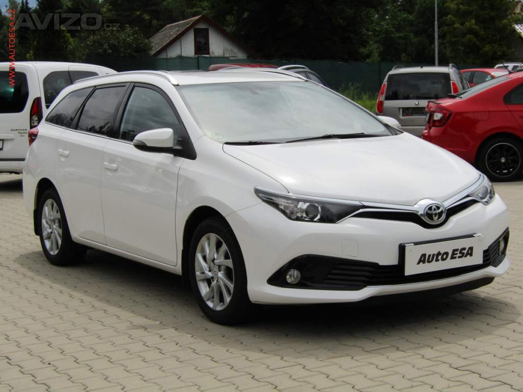 Toyota Auris 1.6 VVT- i, 1.maj,ČR, AC, TZ