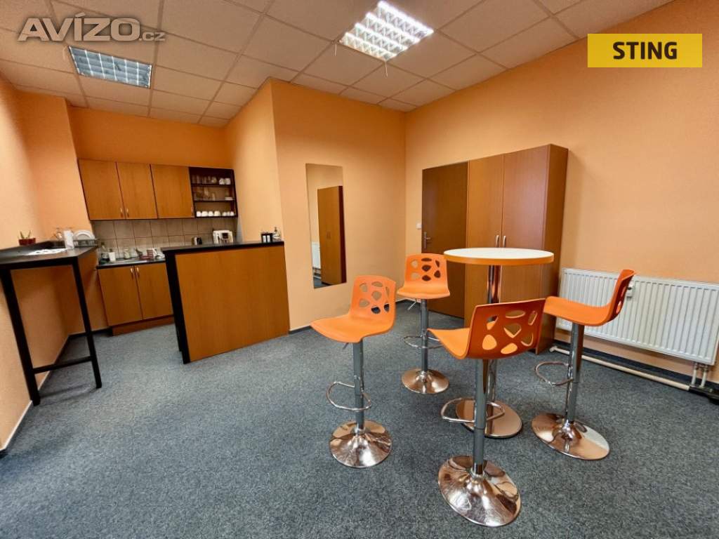 Pronájem, kanceláře, 92 m2