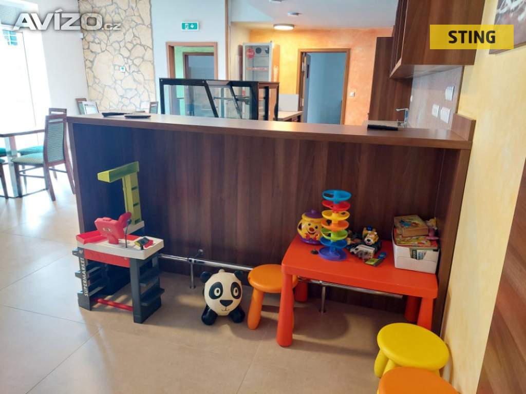 Foto inzerátu Pronájem, prodejny, 108 m2