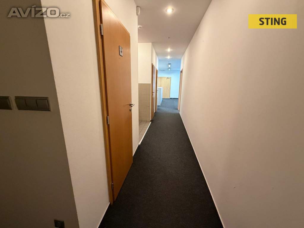 Foto inzerátu Pronájem, kanceláře, 195 m2