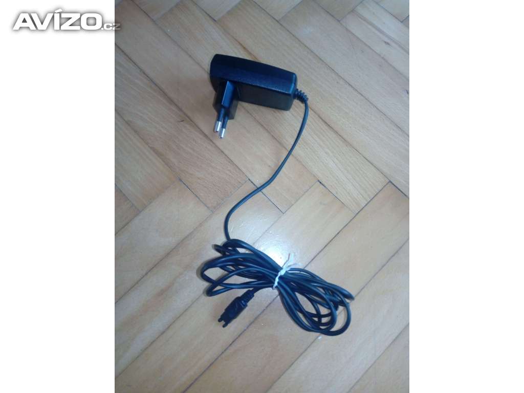 Prodám nabíječku sony ericsson.