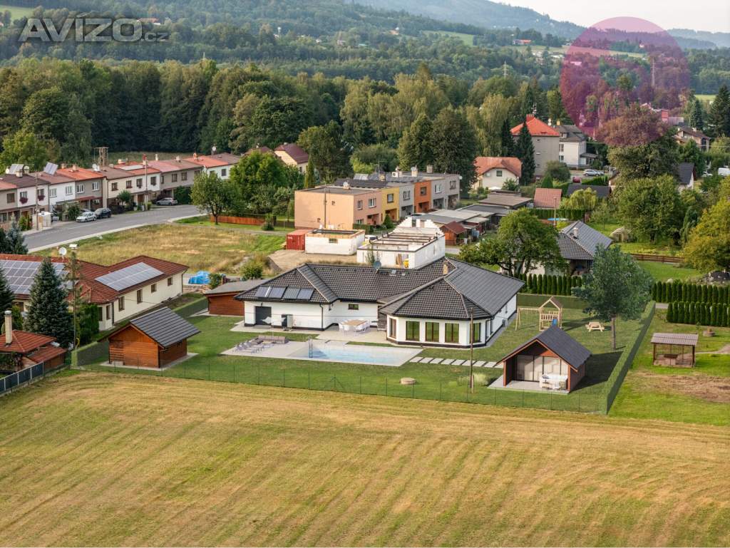 Foto inzerátu Nadstandartní rodinný dům 5+1 s pozemkem 2421m2, Čeladná