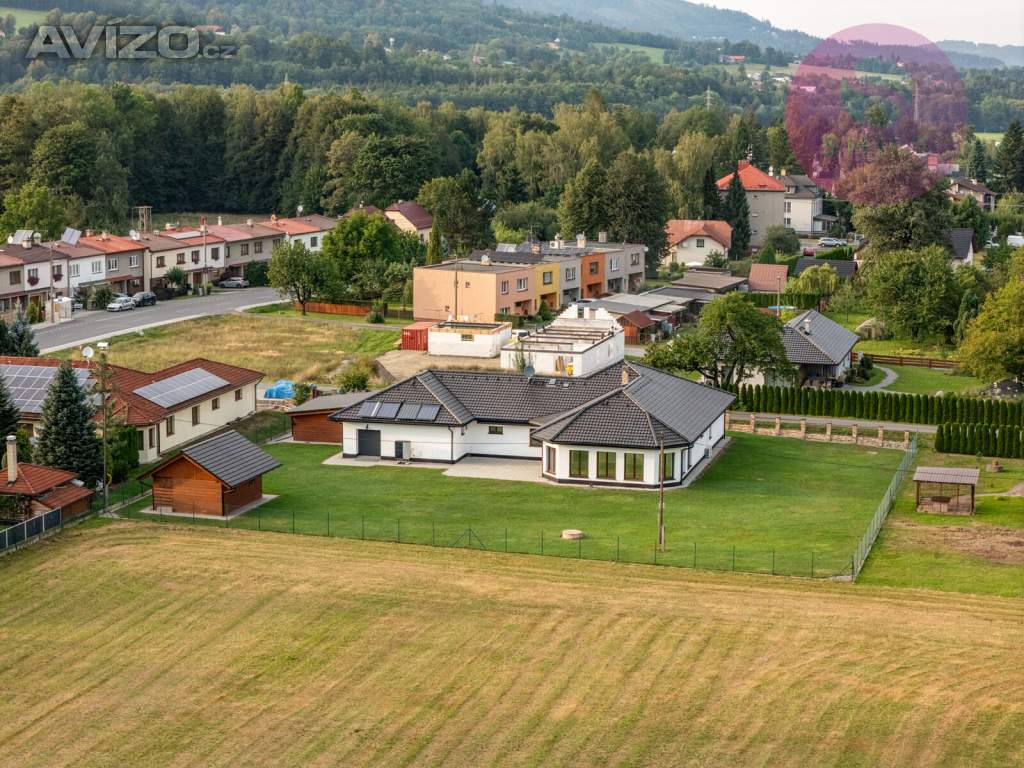 Foto inzerátu Nadstandartní rodinný dům 5+1 s pozemkem 2421m2, Čeladná