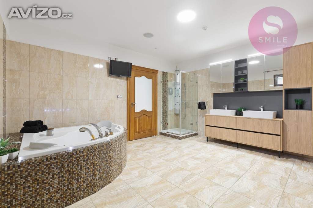 Foto inzerátu Nadstandartní rodinný dům 5+1 s pozemkem 2421m2, Čeladná