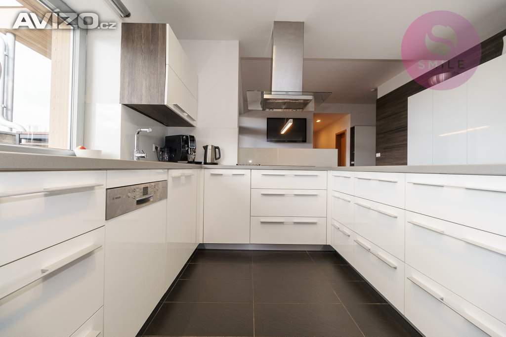 Foto inzerátu Luxusní střešní byt 4 + 1 s terasou, ul. Vítězná, Ostrava - Moravská Ostrava