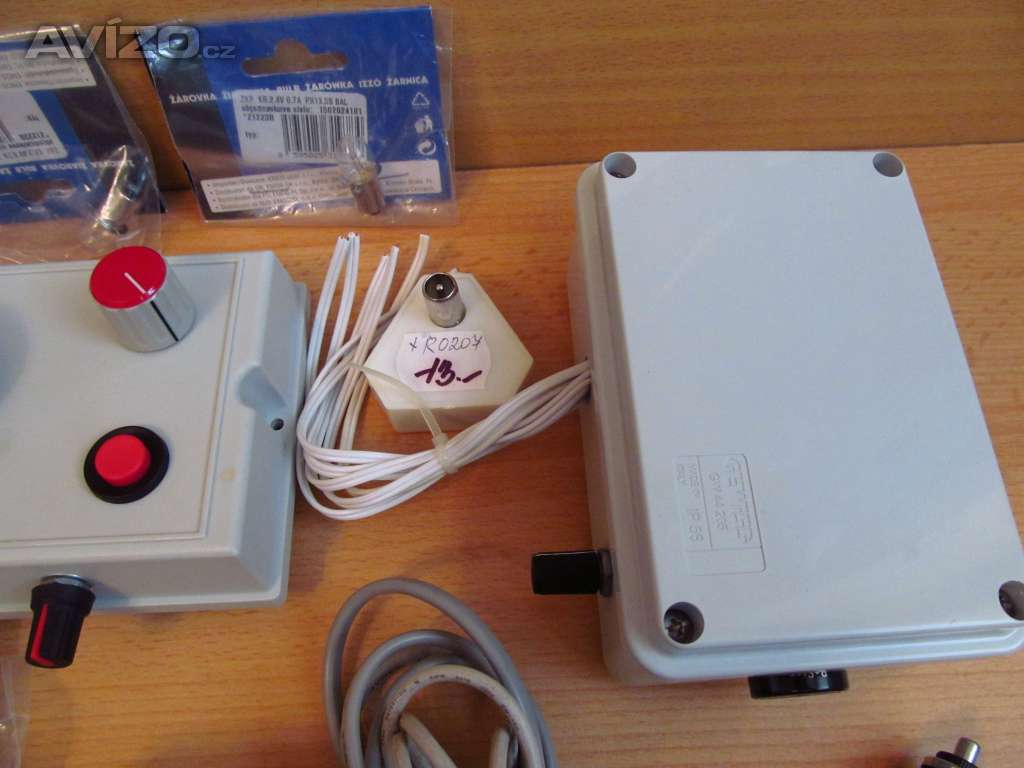 Foto inzerátu Elektrověci