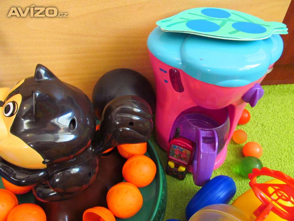 Foto inzerátu Starší hračky