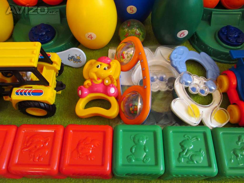 Foto inzerátu Starší hračky