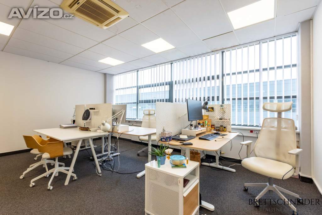 Foto inzerátu Podnájem multifunkční haly - sklad, výroba, kanceláře 2 694 m², Ostrava - Hrabová