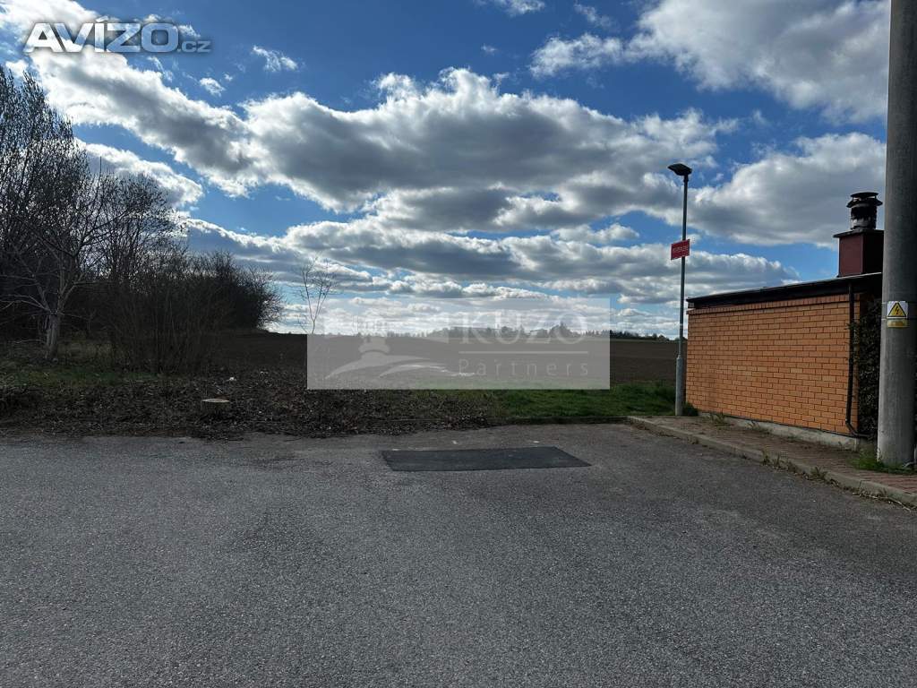 Prodej podílu 1/4 k celku - stavební pozemek - Kamýk u Velkých Přílep (4.077 m²)
