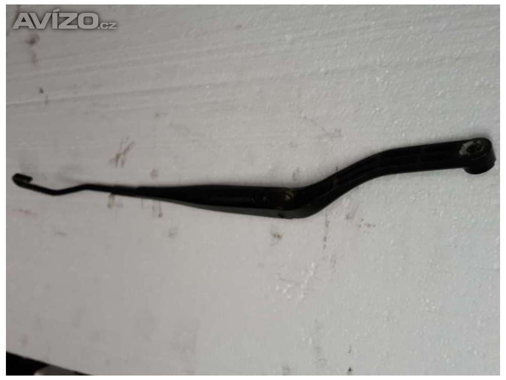 Rameno stěrače levé Opel signum 03-05
