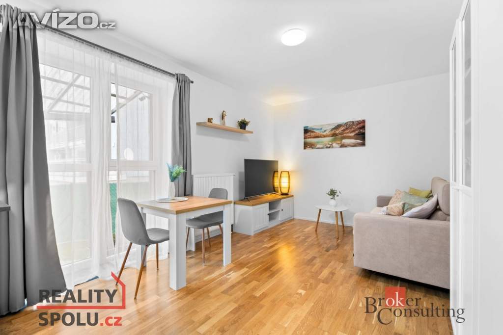 Pronájem byty 2+kk, 42 m2 -
