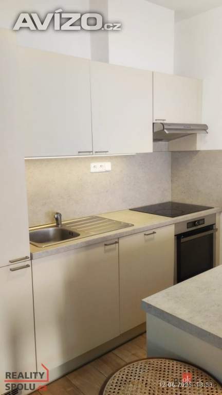 Pronájem byty 2+kk, 68 m2 - Jesenice