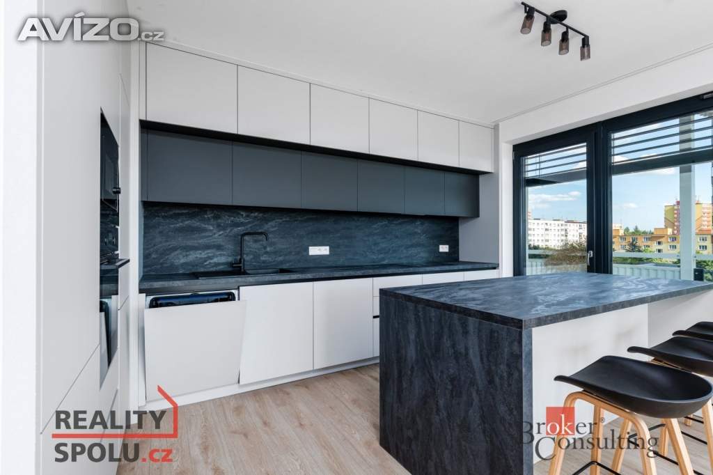 Pronájem byty 4+kk, 119 m2 - Plzeň - Jižní Předměstí