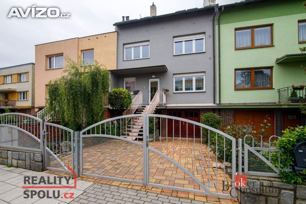 Prodej rodinné domy, 240 m2 -