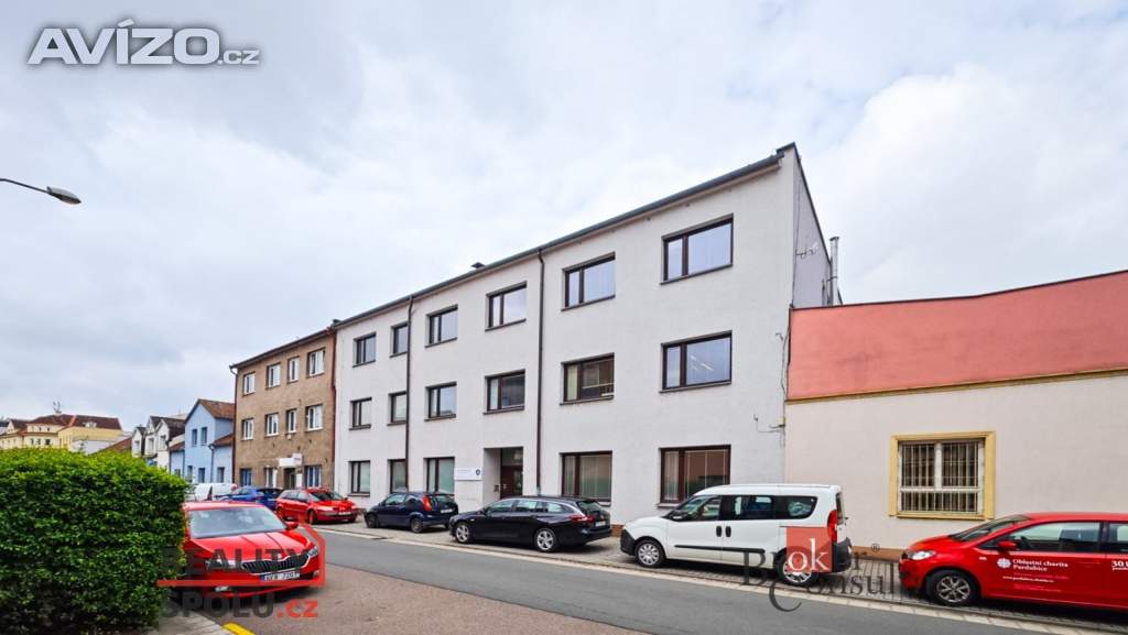 Prodej obchodní prostory, 740 m2 - Pardubice - Zelené Předměstí