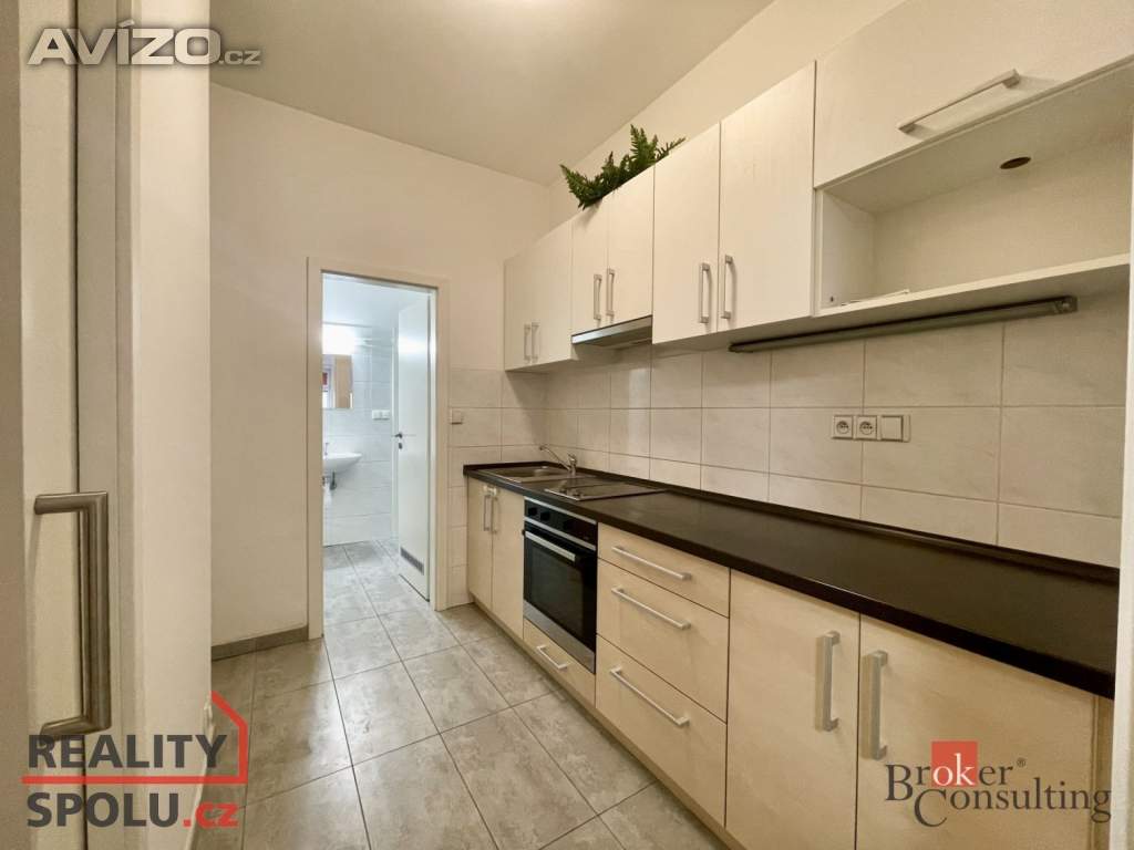 Pronájem byty 2+1, 73 m2 - Opava - Město