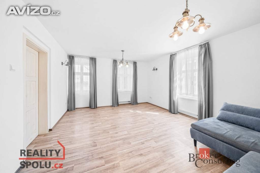 Foto inzerátu Prodej rodinné domy, 235 m2 - Litohlavy