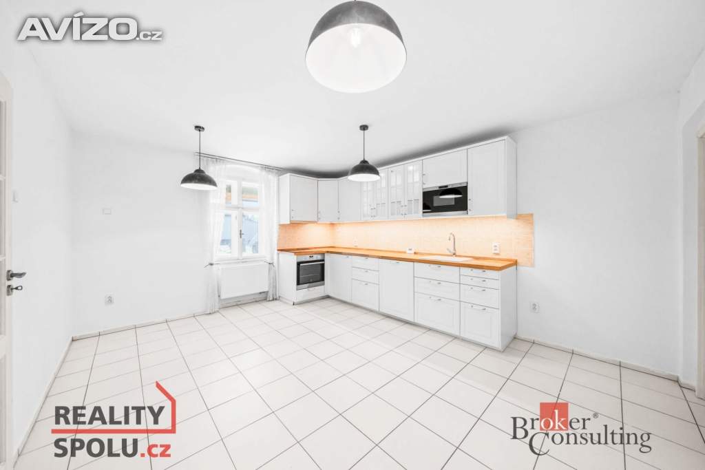 Foto inzerátu Prodej rodinné domy, 235 m2 - Litohlavy