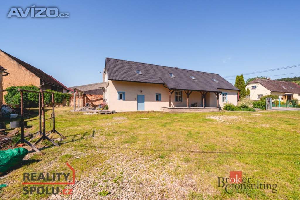 Foto inzerátu Prodej rodinné domy, 235 m2 - Litohlavy