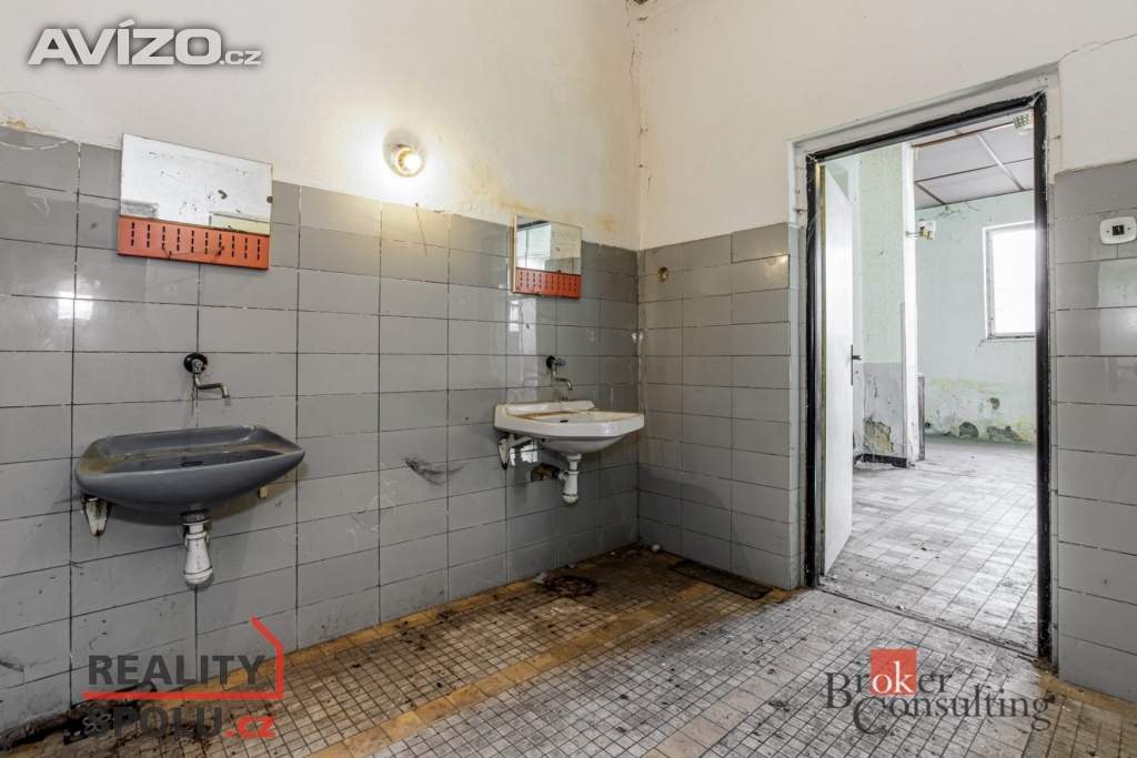 Foto inzerátu Prodej rodinné domy, 395 m2 - Úsobí