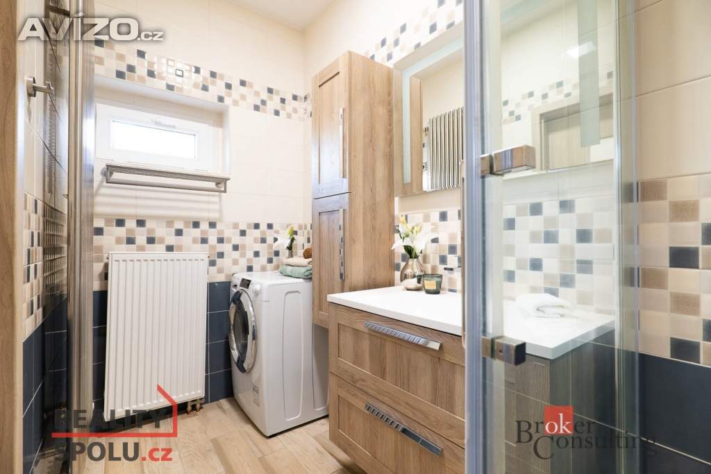 Foto inzerátu Prodej rodinné domy, 105 m2 - Praha - Kyje