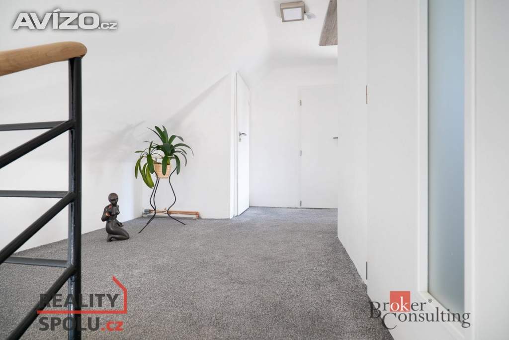 Foto inzerátu Prodej rodinné domy, 105 m2 - Praha - Kyje