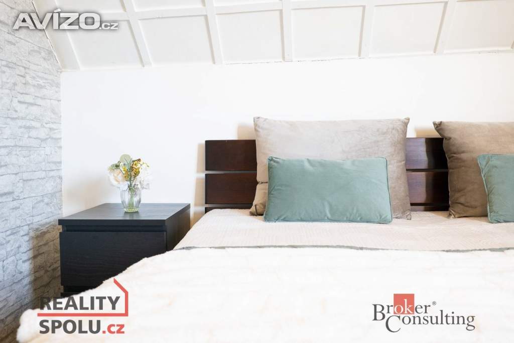 Foto inzerátu Prodej rodinné domy, 105 m2 - Praha - Kyje