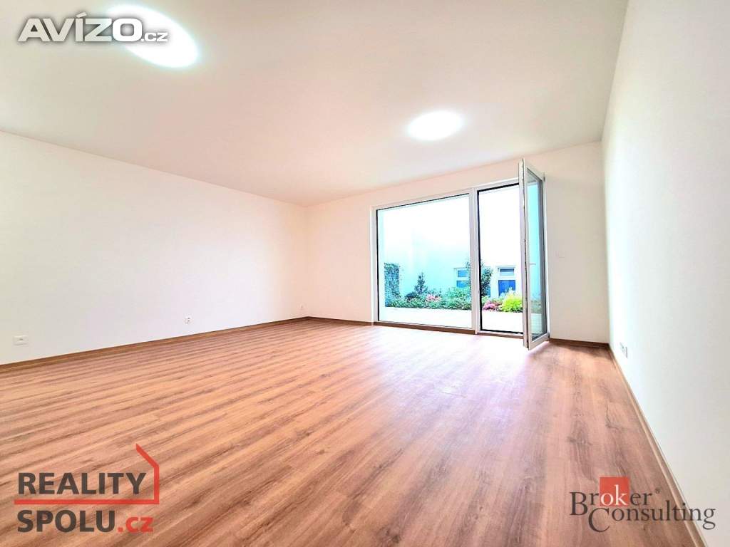 Pronájem bytu 1+kk 38 m2
