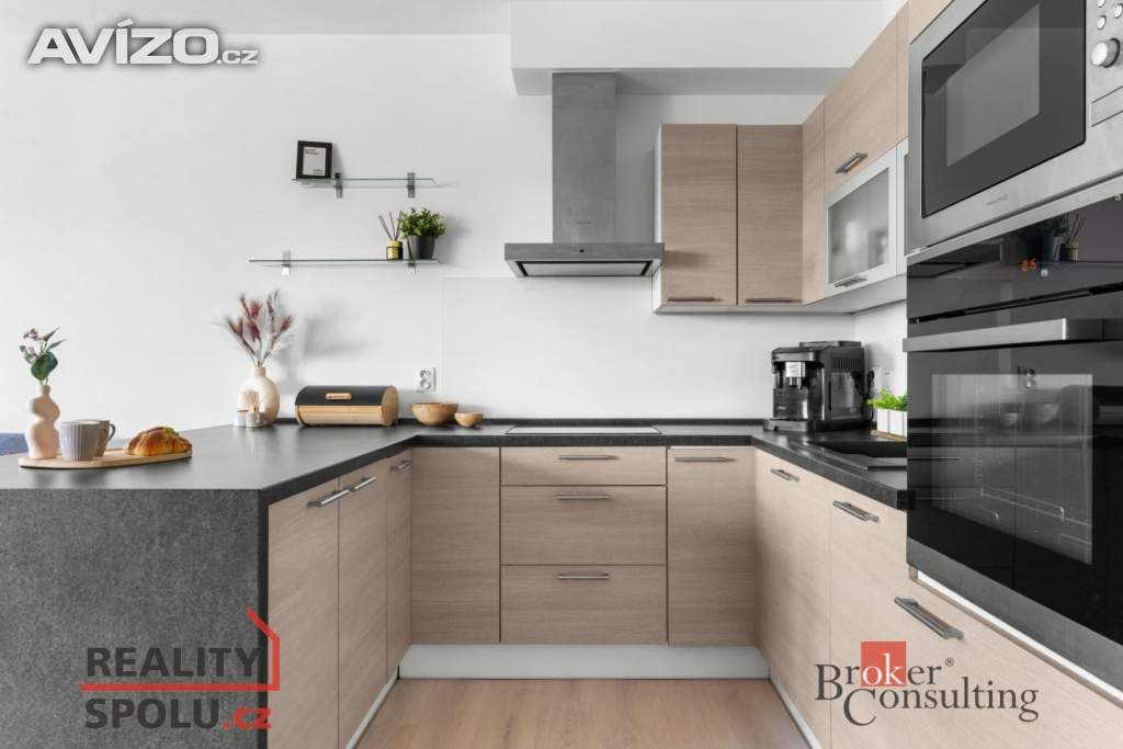Pronájem bytu 2+kk 54 m2, Hradec Králové