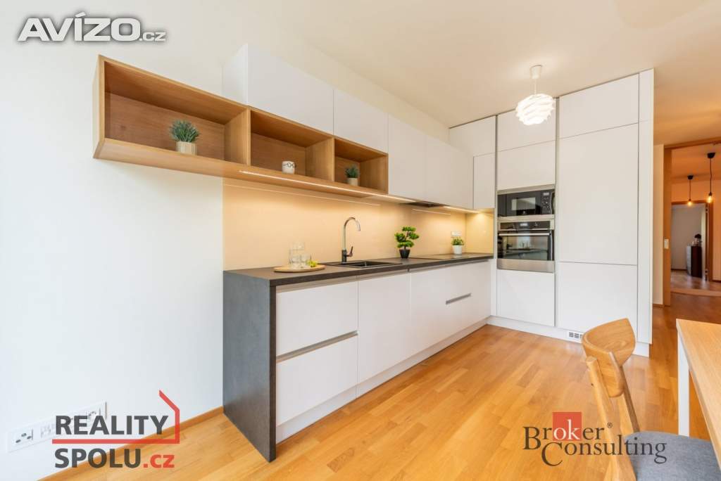 Pronájem bytu 3+kk 93 m², Praha