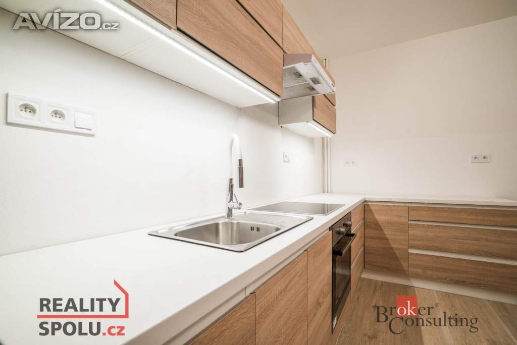 Pronájem bytu 3+kk 70 m², Lhotka