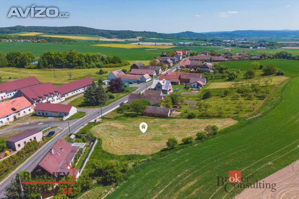 Foto inzerátu Prodej stavebního pozemku 2 037 m², Osek