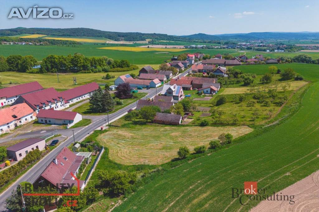 Foto inzerátu Prodej stavebního pozemku 2 037 m², Osek