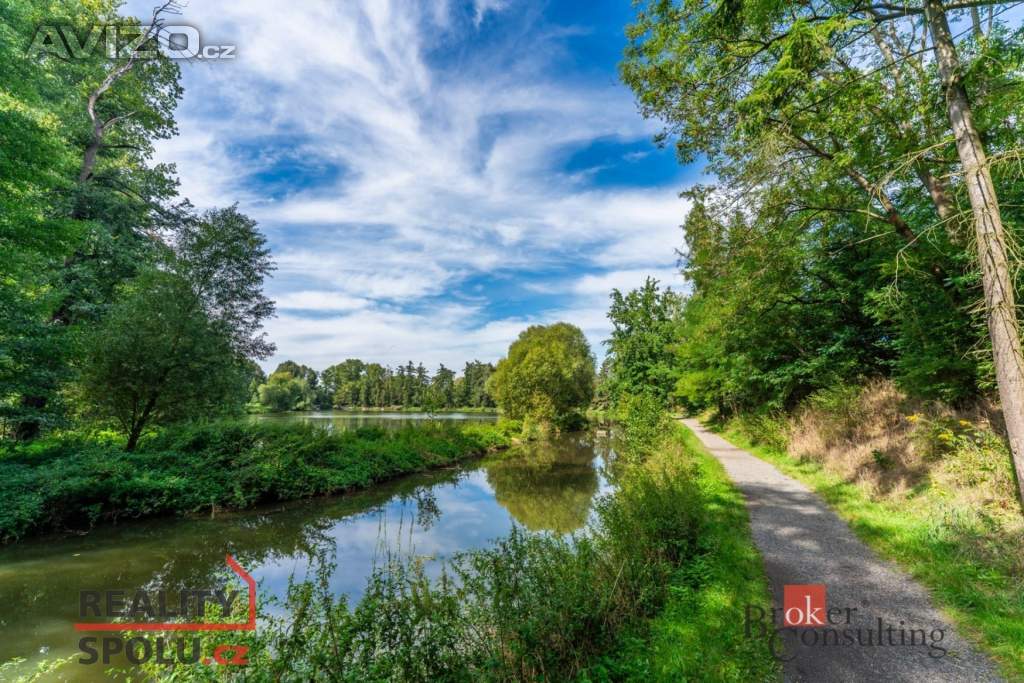 Foto inzerátu Prodej zahrady 185 m², Rybitví