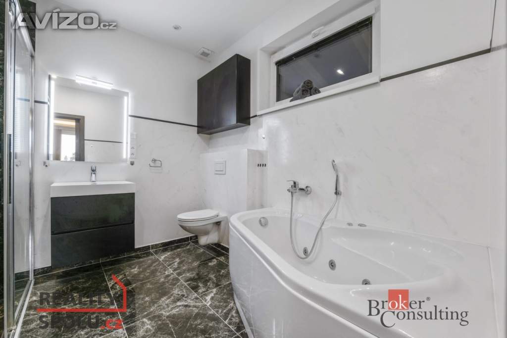 Foto inzerátu Prodej rodinného domu 178 m², Podolí